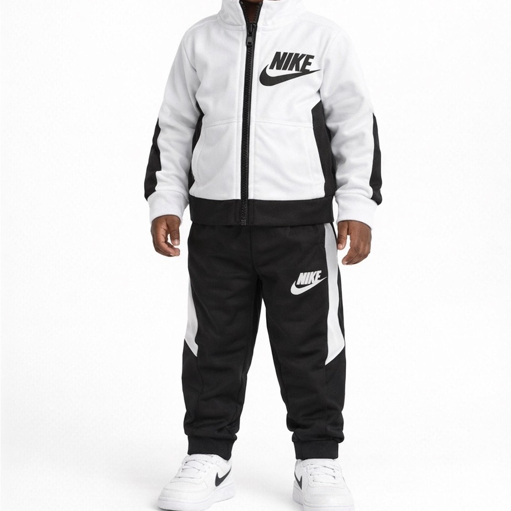 ✅ NWT Nike Toddler 2-Piece Tracksuit Set Size 2T Black/White